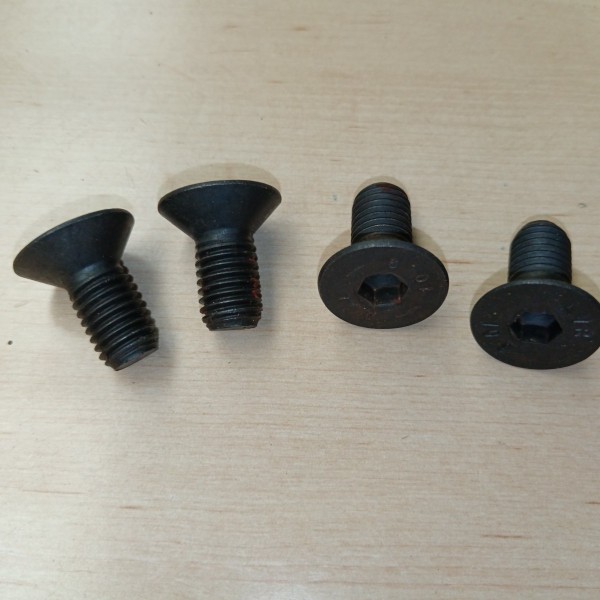 00009505 TORNILLO
