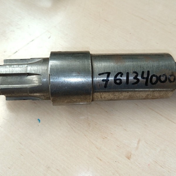 76134000 EJE TRANSMISION INTROD