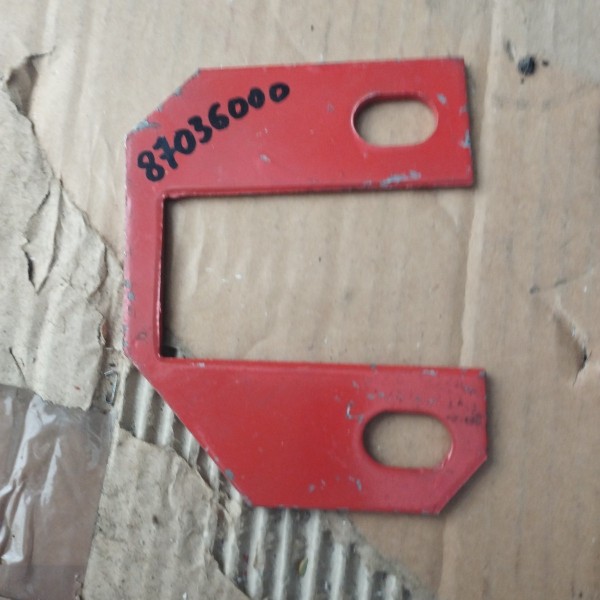 87036000 CHAPA SOPORTE LONAS
