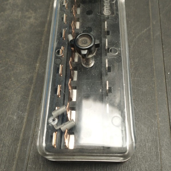 964-3 CAJA DE FUSIBLES