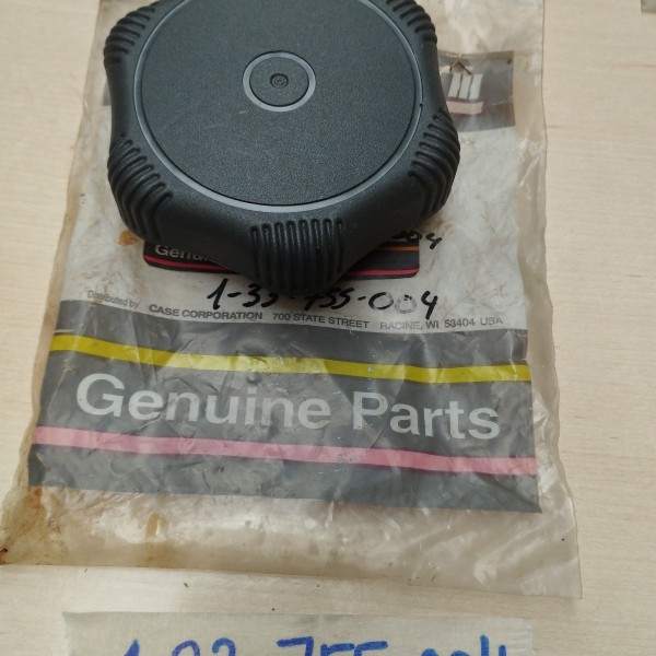 1-33-755-004 TAPON